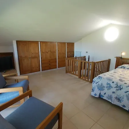 Con Piscina Riscaldata Holiday home Ceri