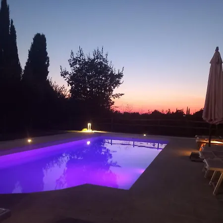 Con Piscina Riscaldata Дом отдыха *
